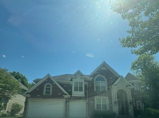 1870 Cool Creek Dr, St Charles, IL 60174