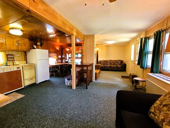 3rd image of 137 Sherwood Dr