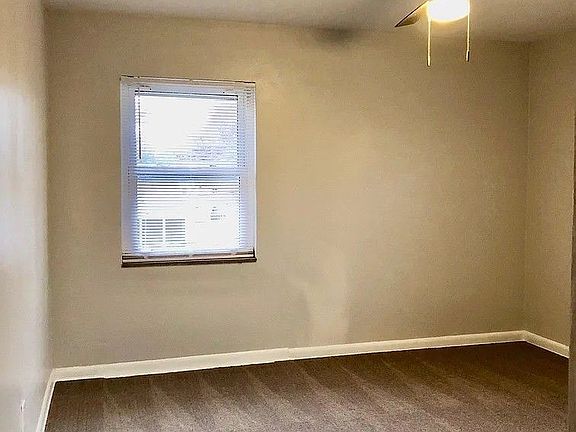 3rd image of 3038 Pemberton Dr APT 6