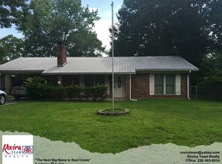4855 Devon St, Moss Point, MS 39563