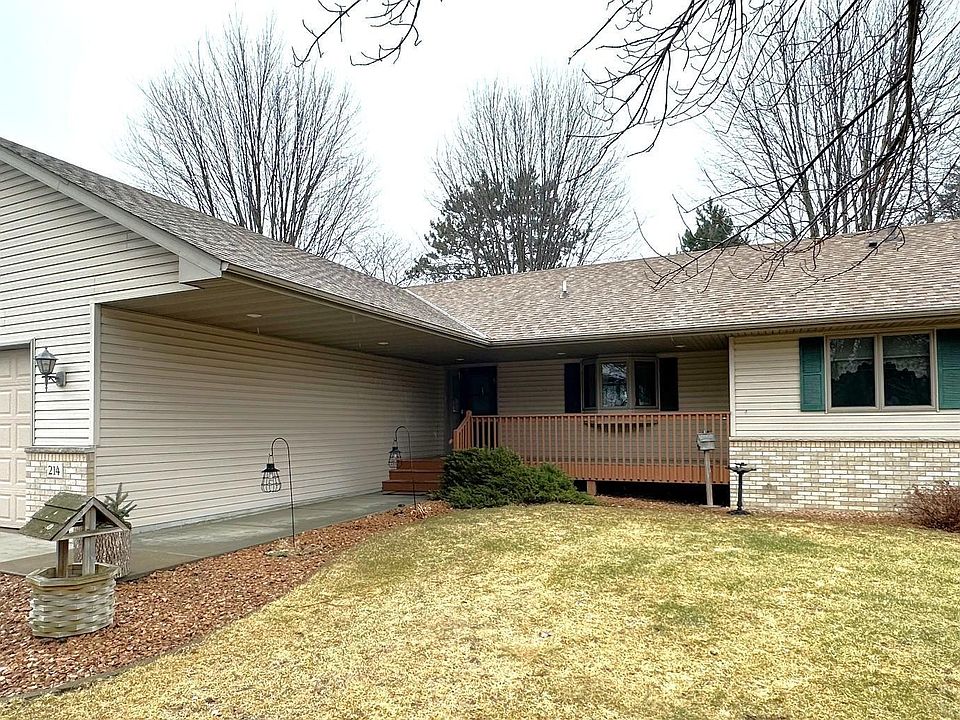 1st image of 214 11th Ave N