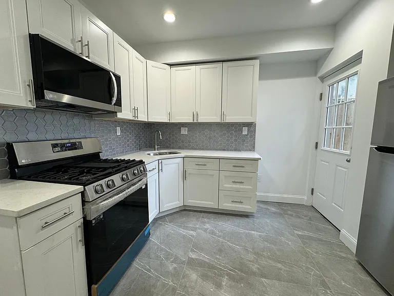 2020 N 4th St #A — Photo 6