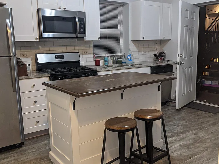 1911 W Estes Ave #1 — Photo 30