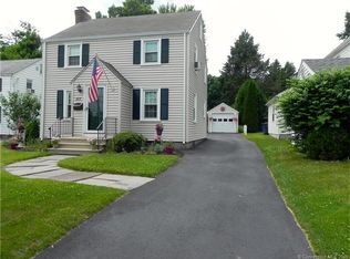 517 S Quaker Ln, West Hartford, CT 06110
