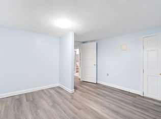 3076 Waukegan St, Auburn Hills, MI 48326