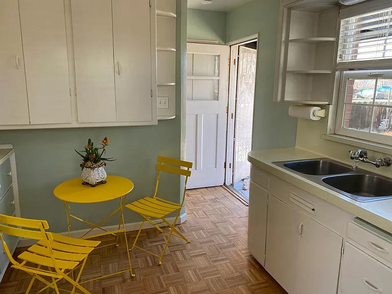 779 Stewart St — Photo 4