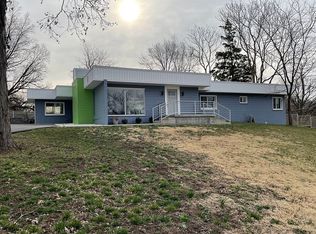 4003 N Cherry St, Kansas City, MO 64116