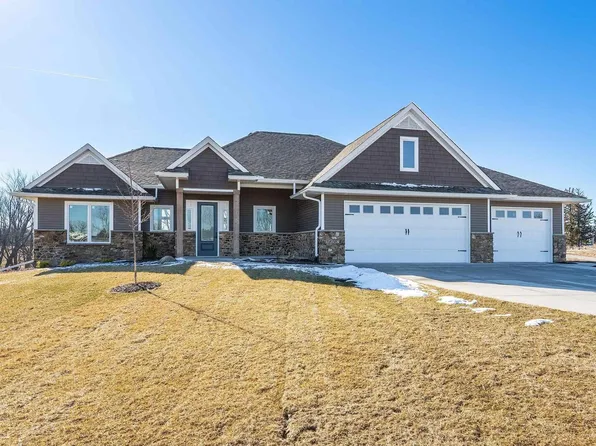 18107 271st St, Long Grove, IA 52756