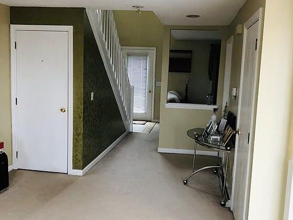5th image of 21 Country Club Ln #B