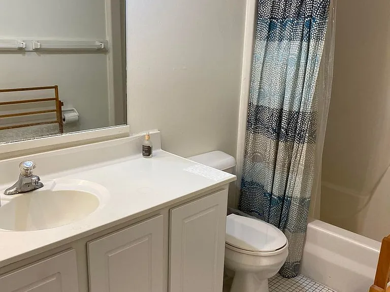 University Park Apartments near Cornell University — Photo 805