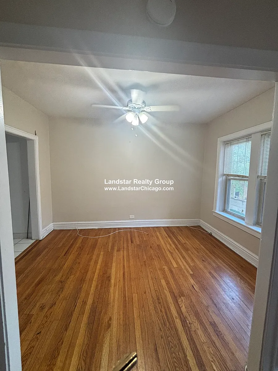 Building Photo - 916 Reba Pl #2N
