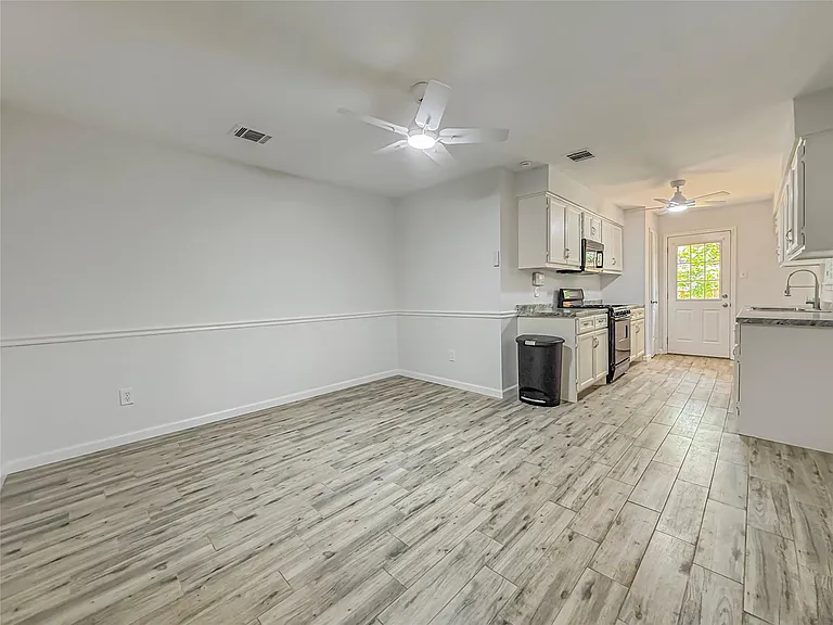 3514 Valerie Ln — Photo 5