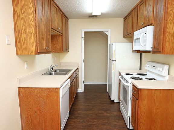 3rd image of 1801B Chestnut Dr