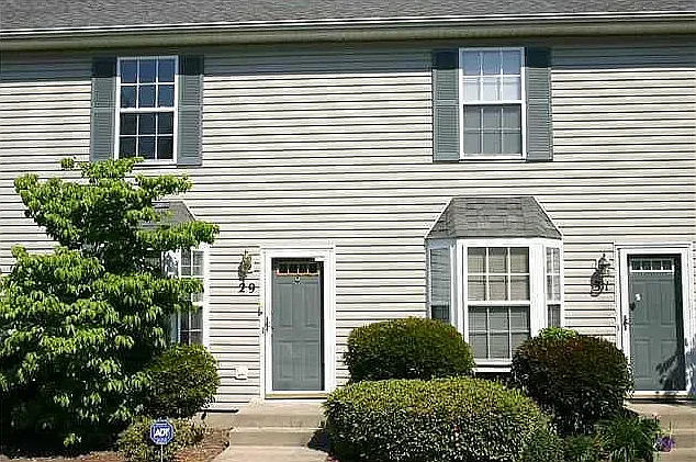 29 Portside Ct