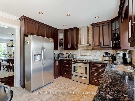 5th image of 15 Beaverhall Rd