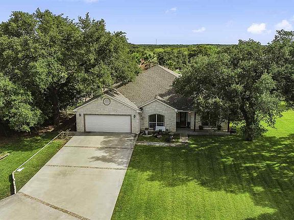 2nd image of 207 Pecan Dr