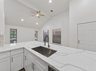 4735 Woodford St, Baytown, TX 77521