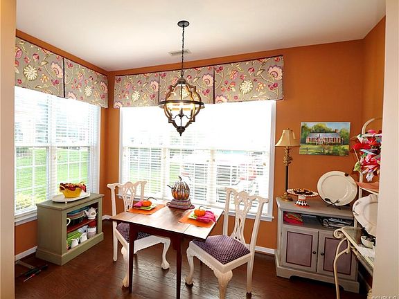 4th image of 3337 Manor Grove Cir