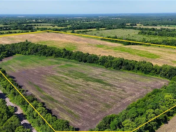 E 235 E Mopac Rd #239, Harrisonville, MO 64701