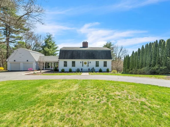 561 Station Rd, Amherst, MA 01002