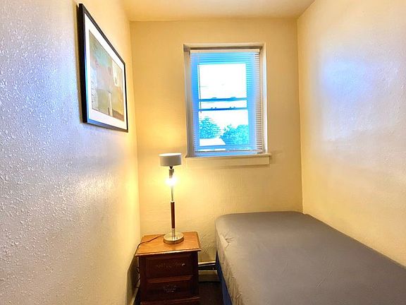4th image of 221 N 8th St #13B