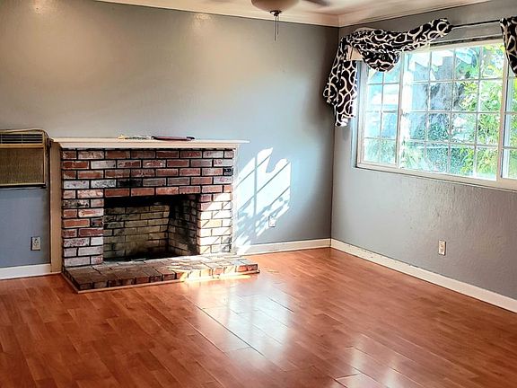 2nd image of 804 S Jackson Ave