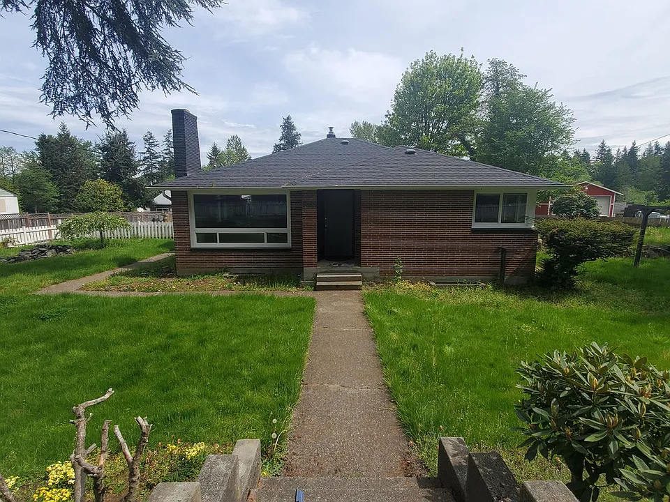 2717 S Fruitland