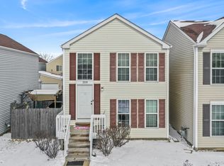 709 Four Seasons Blvd, Aurora, IL 60504