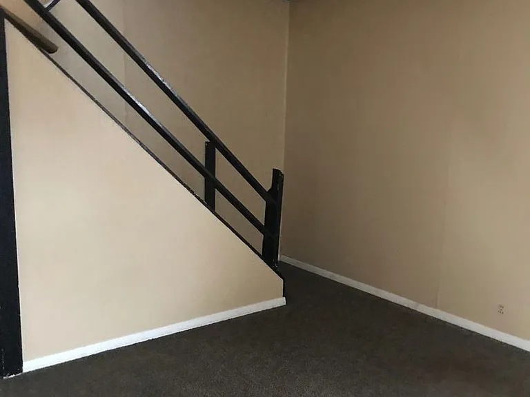 912 Wyoming St — Photo 3