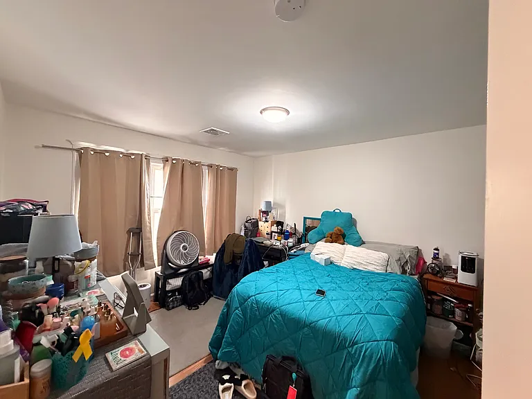 50 Raymond Ave — Photo 8
