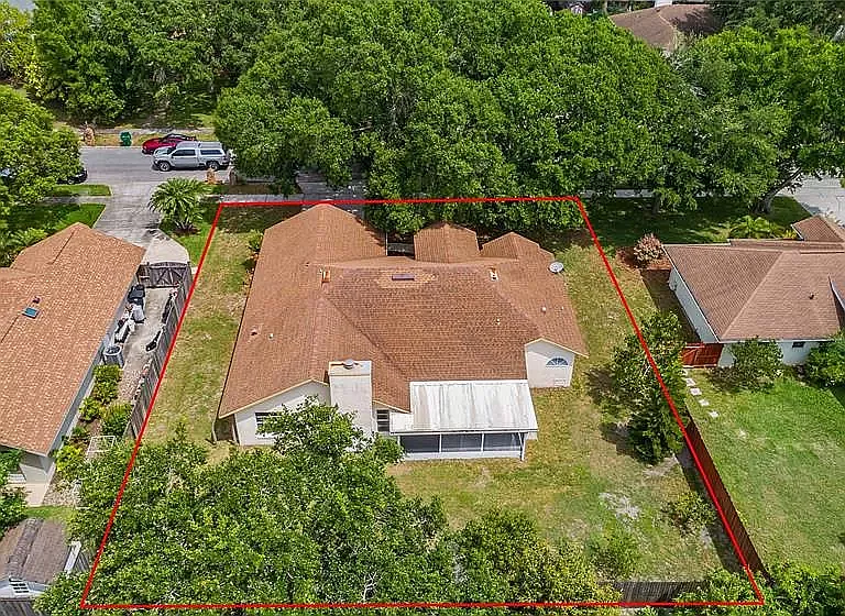 1547 Spring Ridge Cir — Photo 17