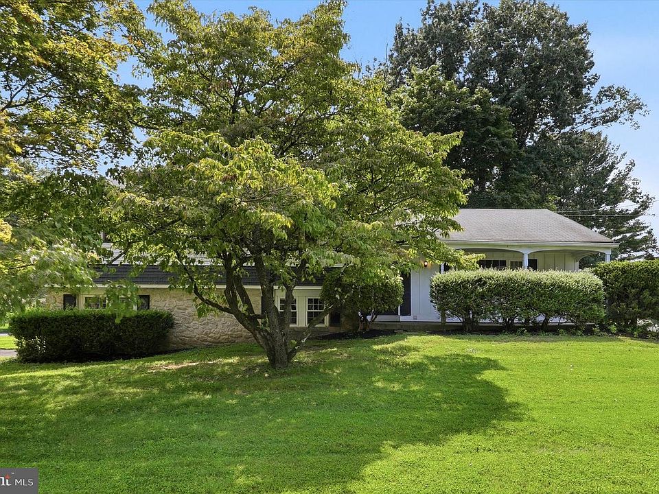 1st image of 231 Tally Ho Dr