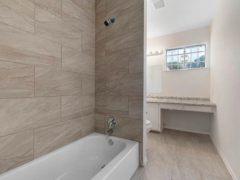 3018 Stallings Dr — Photo 9
