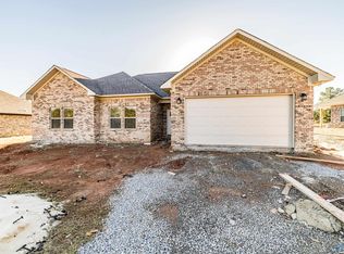 121 Bolan Rd, Hartselle, AL 35640