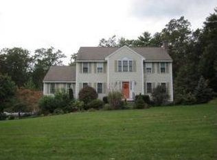 19 Quentin Dr, Londonderry, NH 03053