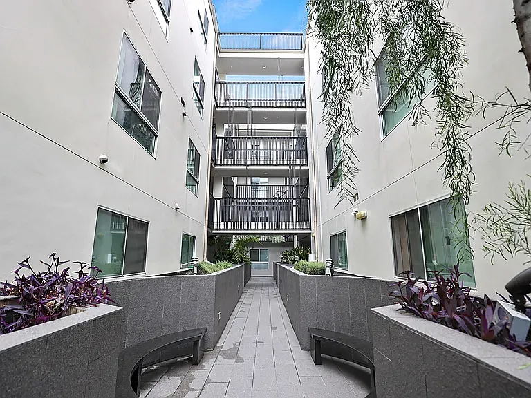 1437 N Poinsettia Pl #C307 — Photo 13