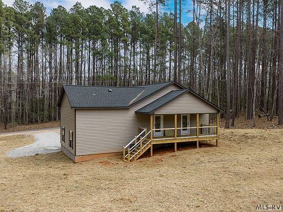4th image of 258 Clubhouse Dr