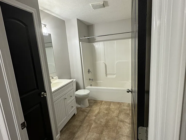 15299 Clinton Rd #B — Photo 10