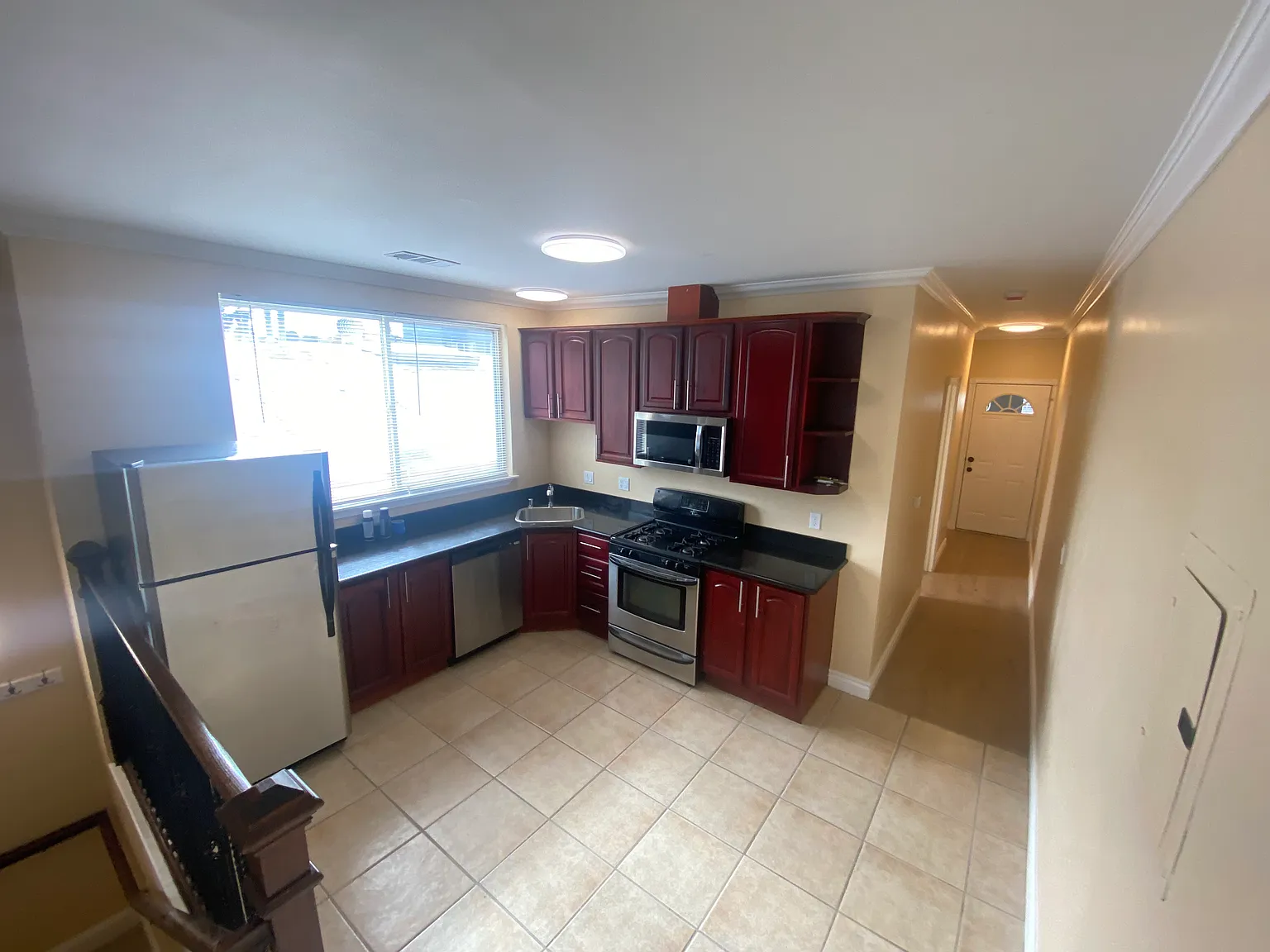2 bed, 800 sqft, $3,200 — Photo 4