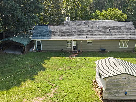 3rd image of 1038 Campbell Rd