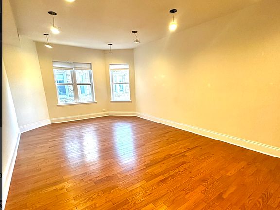 4th image of 1151 W Lunt Ave #3
