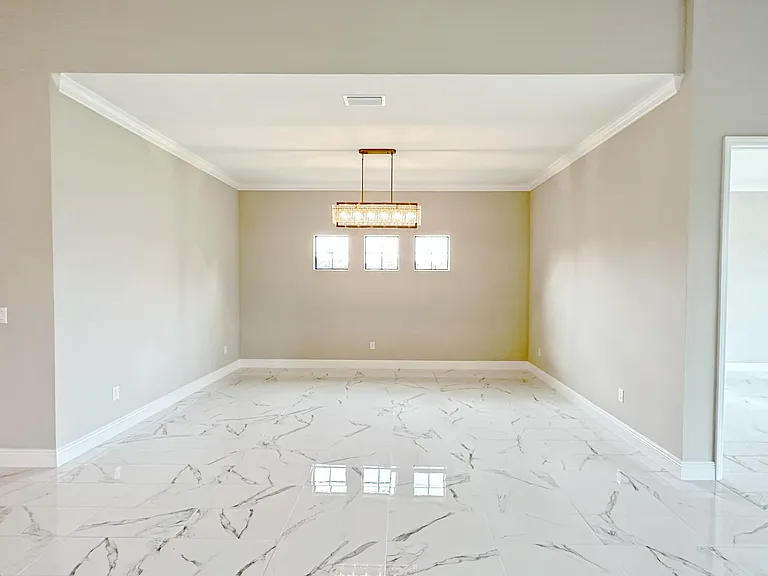10530 Meadowrun Dr — Photo 6