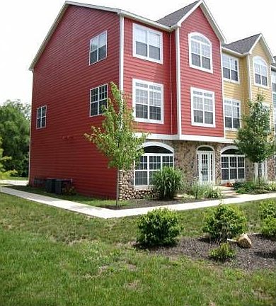 2nd image of 408 Catherwood Dr APT 1