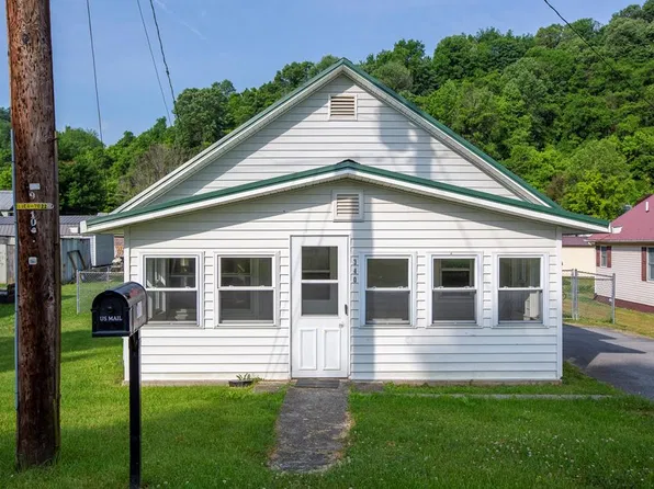 340 Davidson St, Saltville, VA 24370