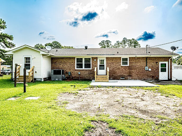 204 Wildwood Rd — Photo 16