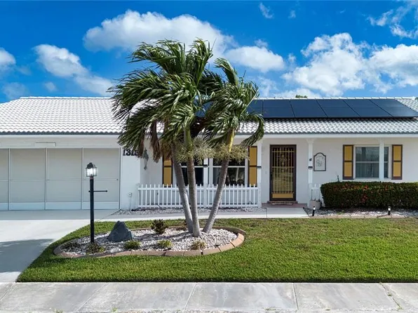 1315 Bottlebrush Dr, Bradenton, FL 34208