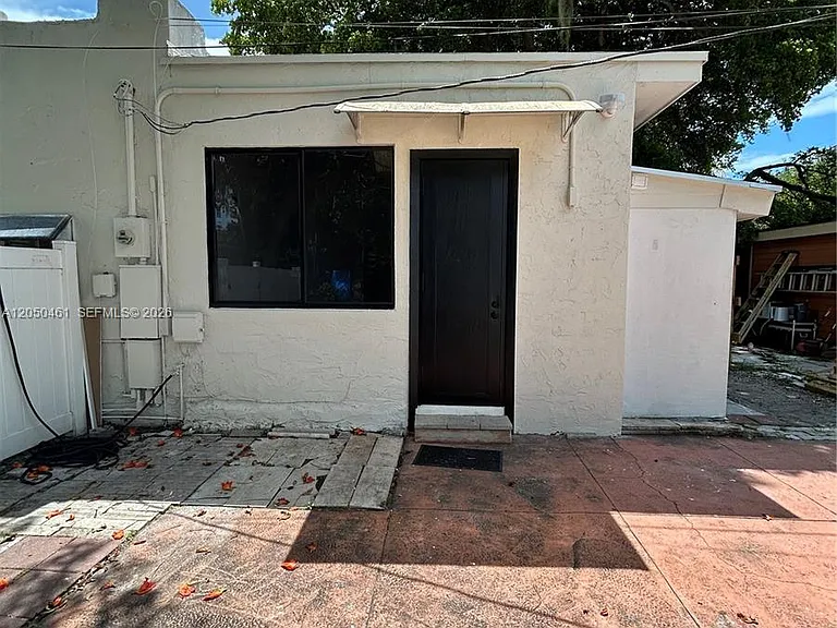 2516 Cleveland St #B — Photo 2