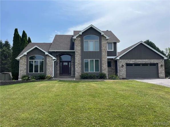 2 Shannon Cres, Spencerport, NY 14559