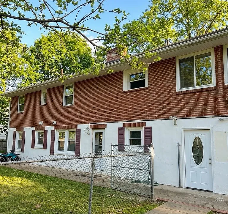 253 Lexington St #2
