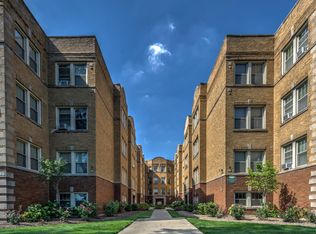 16 N Austin Blvd APT 2B, Oak Park, IL 60302